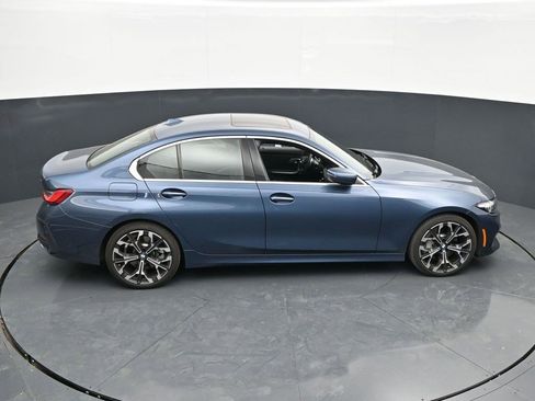 Used 2025 BMW 330i Sedan w/ M Sport Package RWD image 19