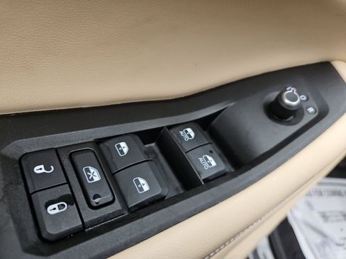 Used 2022 Jeep Grand Cherokee L Limited image 22