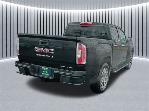 Certified 2022 GMC Canyon Denali image 5