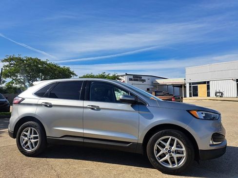 Used 2022 Ford Edge SEL w/ Convenience Package AWD/4WD image 3
