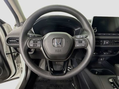 Used 2025 Honda HR-V LX image 11