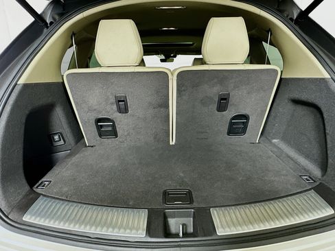 Used 2017 Acura MDX FWD w/ Advance Package image 31