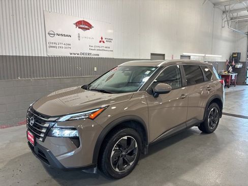 Certified 2024 Nissan Rogue SV w/ SV Premium Package image 7