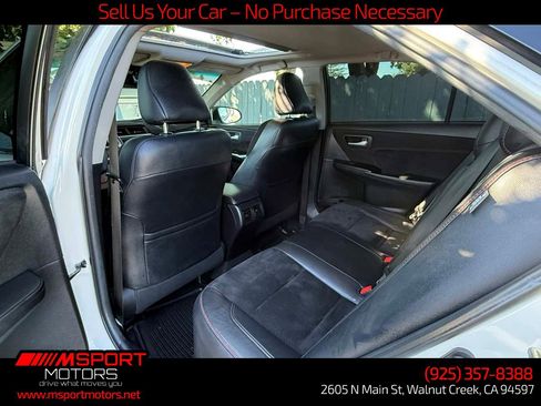Used 2015 Toyota Camry XSE w/ Moonroof Package FWD image 5