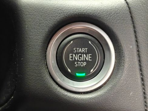 Used 2022 Chevrolet Suburban LT w/ Luxury Package AWD/4WD image 15
