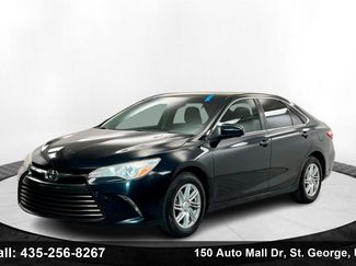 Used 2016 Toyota Camry LE image 1