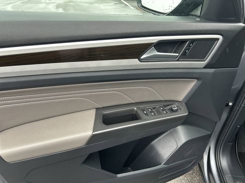 Used 2022 Volkswagen Atlas SE image 19