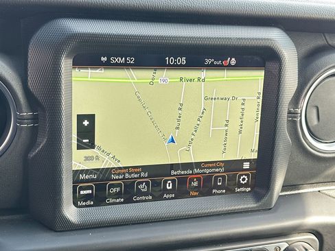 Used 2022 Jeep Wrangler Unlimited Sahara w/ Cold Weather Group image 29