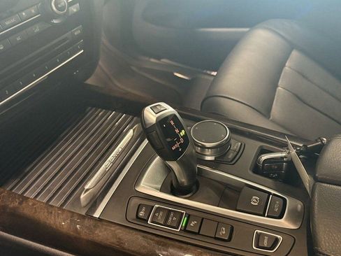 Used 2018 BMW X5 xDrive40e image 12