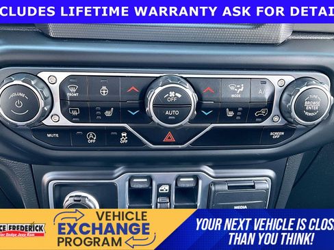 Used 2021 Jeep Wrangler Unlimited Sport AWD/4WD image 26