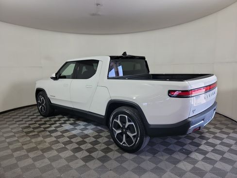 Used 2024 Rivian R1T Adventure Dual AWD/4WD image 3