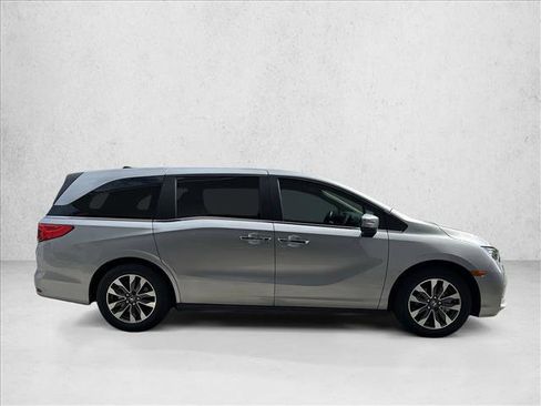 Used 2024 Honda Odyssey EX-L image 4