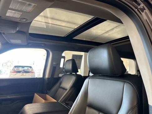 Used 2024 Ford Expedition XLT image 18