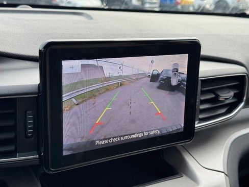 Used 2023 Ford Explorer XLT w/ Equipment Group 202A image 22