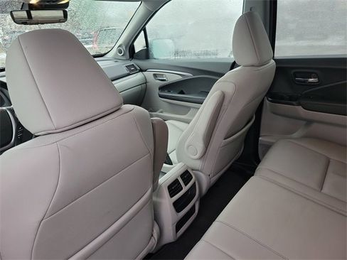 Used 2022 Honda Ridgeline RTL image 12