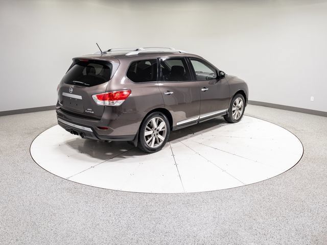 Used 2015 Nissan Pathfinder Platinum w/ Family Entertainment Package FWD image 34