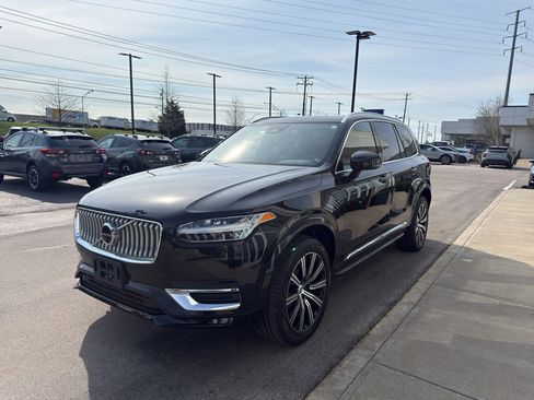 Used 2023 Volvo XC90 B6 Plus w/ Protection Package image 7