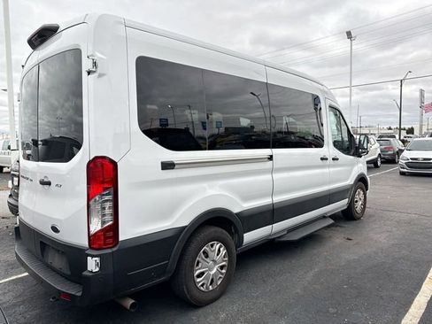 Used 2023 Ford Transit 350 XLT image 3