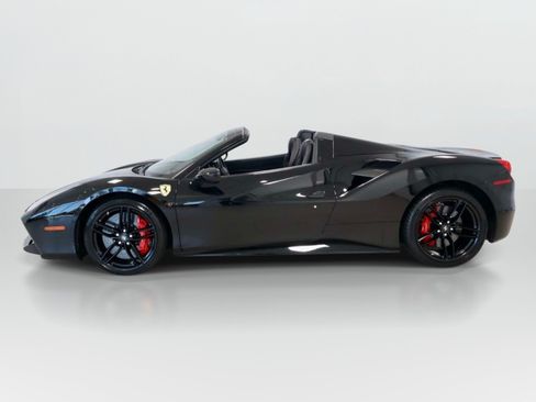 Used 2019 Ferrari 488 Spider RWD image 2