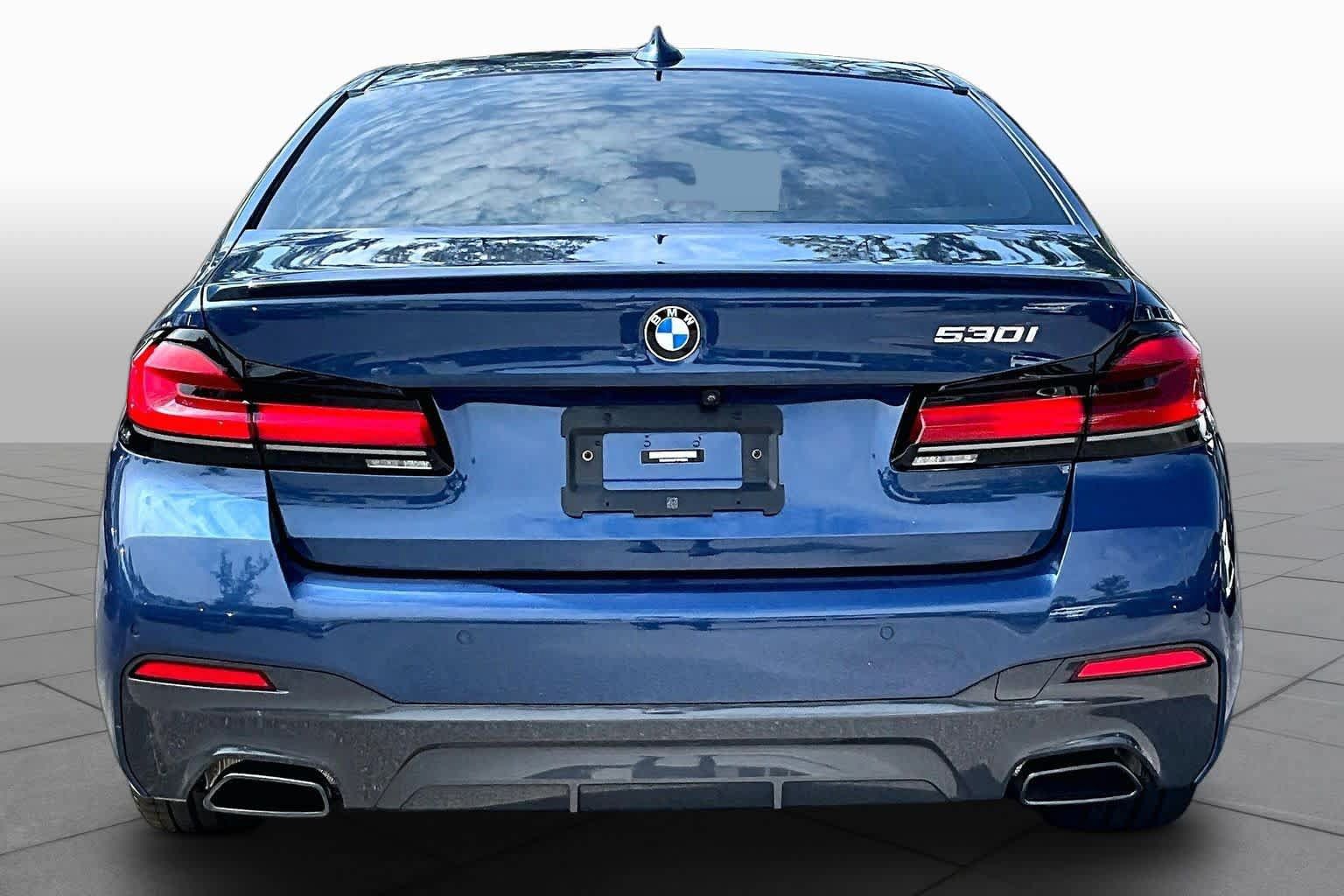 Used 2023 BMW 530i w/ M Sport Package RWD image 5