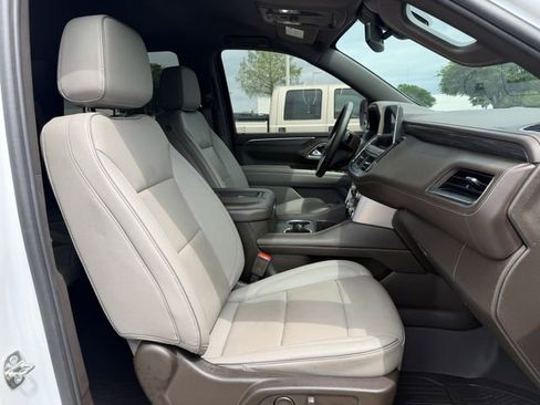 Used 2024 GMC Yukon SLT image 31
