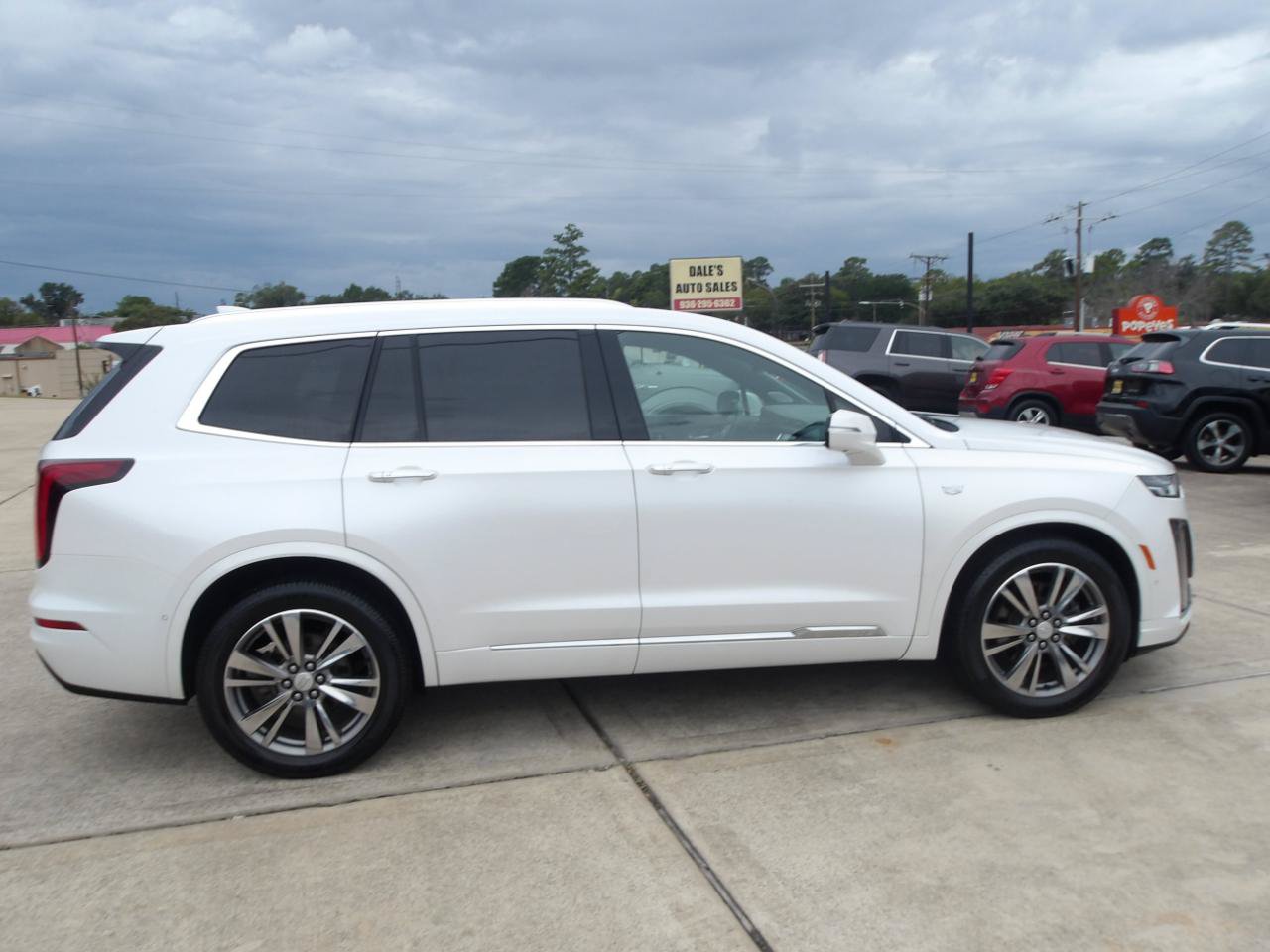 Used 2021 Cadillac XT6 Premium Luxury FWD image 5