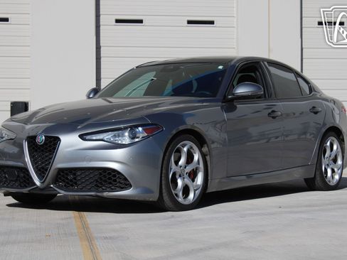 Used 2020 Alfa Romeo Giulia Ti Sport image 4