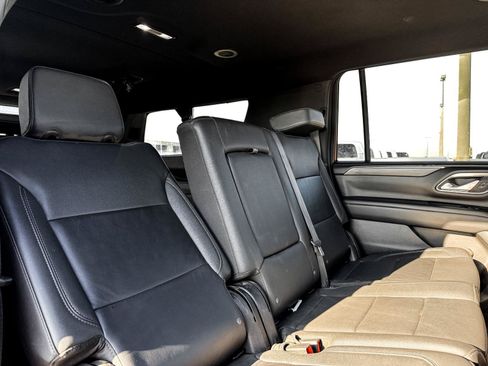 Certified 2024 Chevrolet Suburban LT RWD image 20