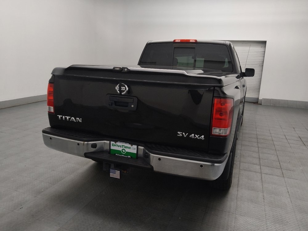 Used 2015 Nissan Titan SV w/ SV Value Truck Package AWD/4WD image 7