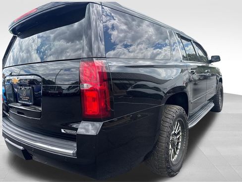 Used 2017 Chevrolet Suburban Premier AWD/4WD image 11