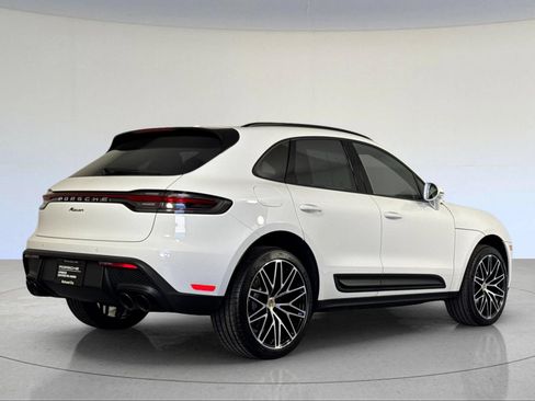 Certified 2026 Porsche Macan AWD/4WD image 8