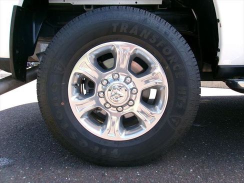 Certified 2025 RAM 2500 Big Horn AWD/4WD image 16