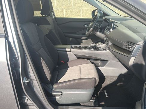 Used 2025 Nissan Rogue SV FWD image 20