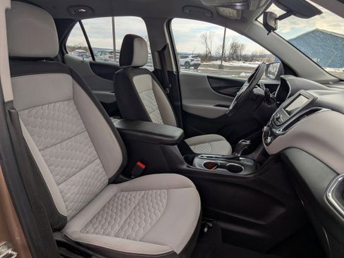 Used 2019 Chevrolet Equinox LS image 7
