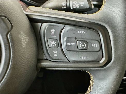 Used 2024 Jeep Gladiator Sport AWD/4WD image 25