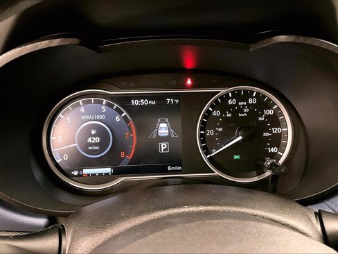 New 2025 Nissan Versa SV w/ Trunk Package FWD image 24