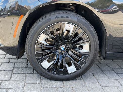 Certified 2025 BMW X3 xDrive30i w/ M Sport Package AWD/4WD image 12