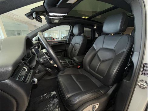 Used 2021 Porsche Macan S image 24