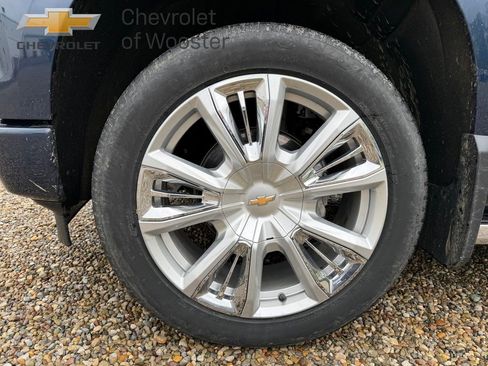Used 2023 Chevrolet Silverado 1500 High Country w/ High Country Premium Package AWD/4WD image 10