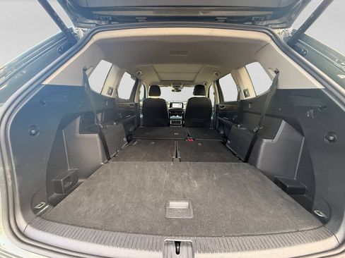 Used 2025 Volkswagen Atlas SE FWD image 32
