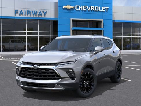 New 2026 Chevrolet Blazer LT w/ LPO, Black Sport Package AWD/4WD image 6