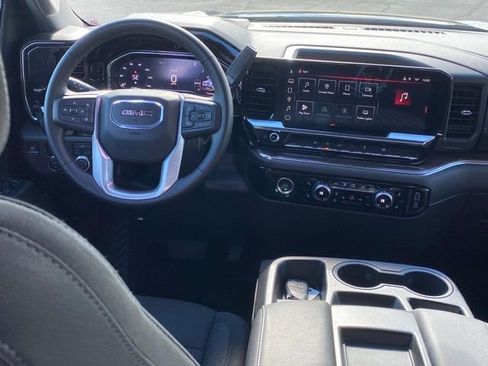 Used 2024 GMC Sierra 1500 Elevation image 7