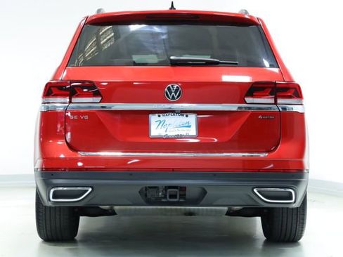 Used 2023 Volkswagen Atlas SE w/ Black Wheel Package image 7