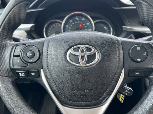Used 2015 Toyota Corolla LE image 20