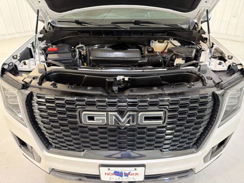 Used 2024 GMC Yukon Denali Ultimate image 32