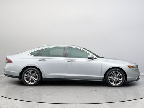 Used 2023 Honda Accord EX image 5