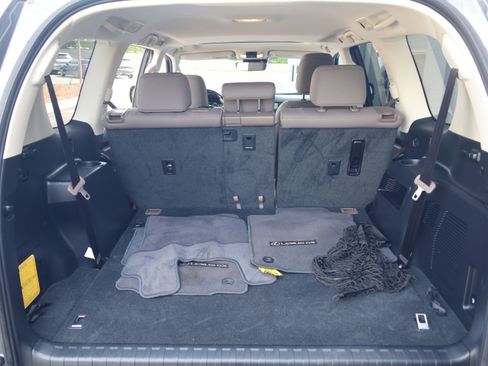 Used 2023 Lexus GX 460 Premium w/ Premium Package AWD/4WD image 37