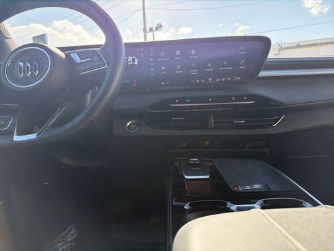 Used 2025 Buick Enclave Sport Touring FWD image 25