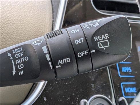 Used 2016 Toyota Prius Four FWD image 12