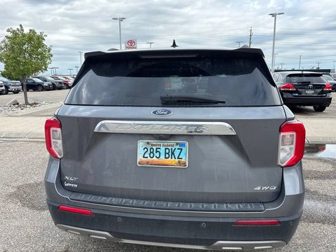 Used 2022 Ford Explorer XLT w/ Equipment Group 202A AWD/4WD image 7